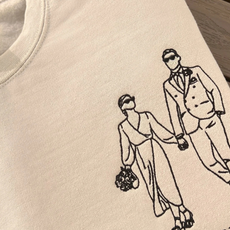 Line-Art Portrait | Römisches Datum | Personalisierte Kleidung