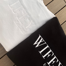 HUBBY / WIFEY Est. | Personalisierte Kleidung